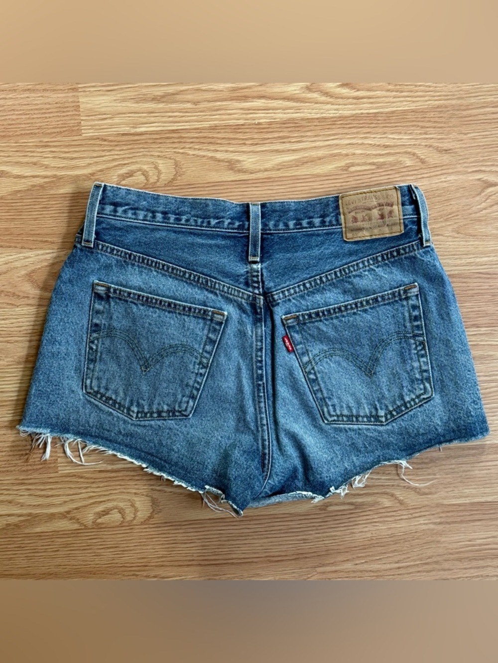 Levi’s 501 Original Cutoff Denim Shorts Button Fly Raw Hem Jean Shorts - Size 29 - Picture 2 of 10
